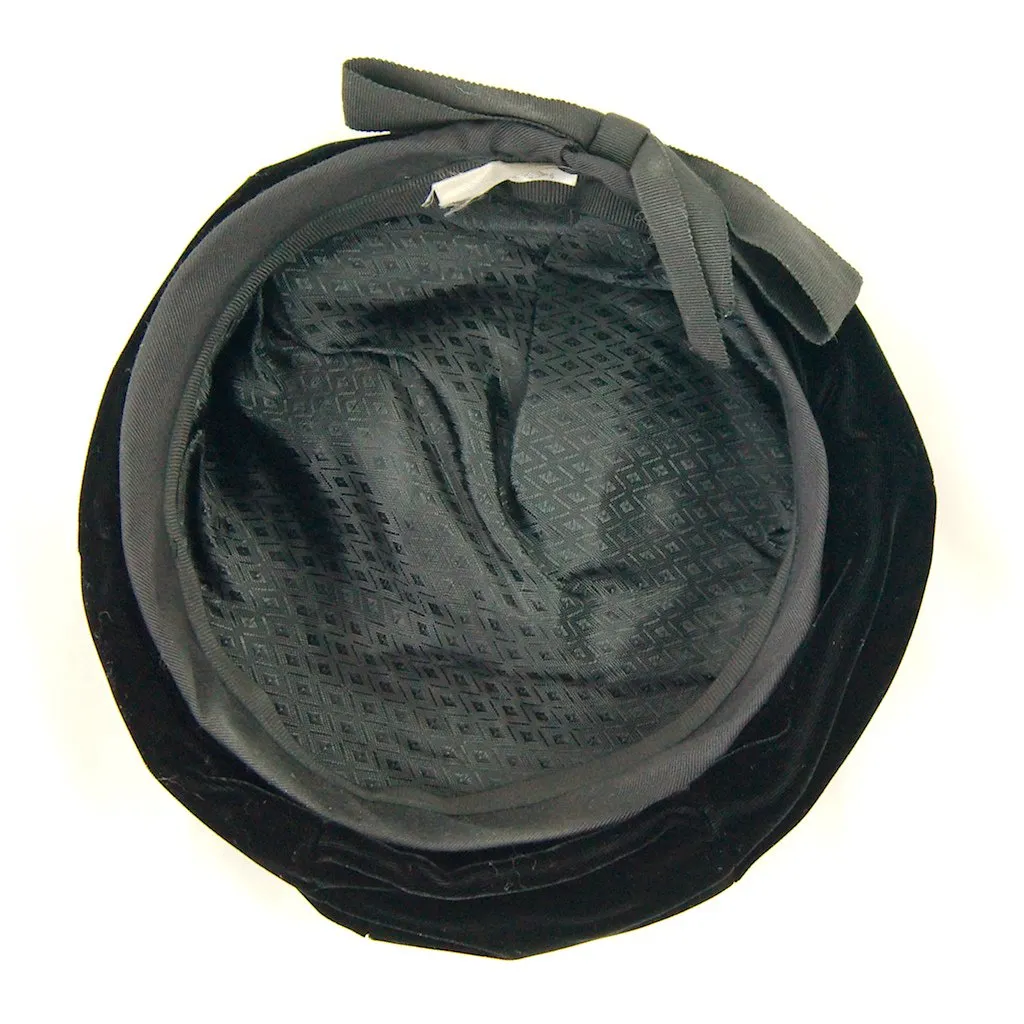 1950s Black Velvet Beret Hat