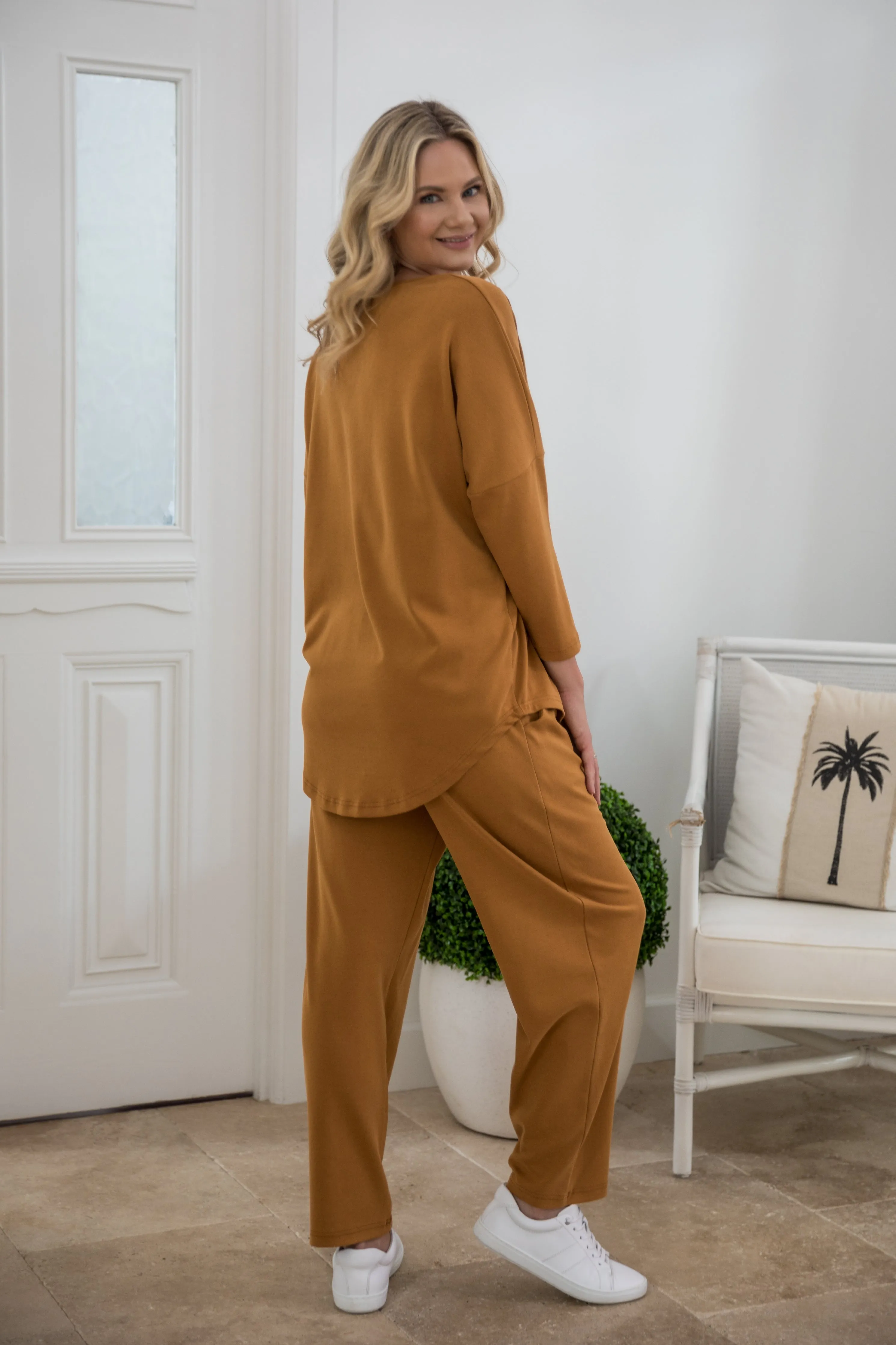 Long Sleeve Destiny Lounge Top in Toffee
