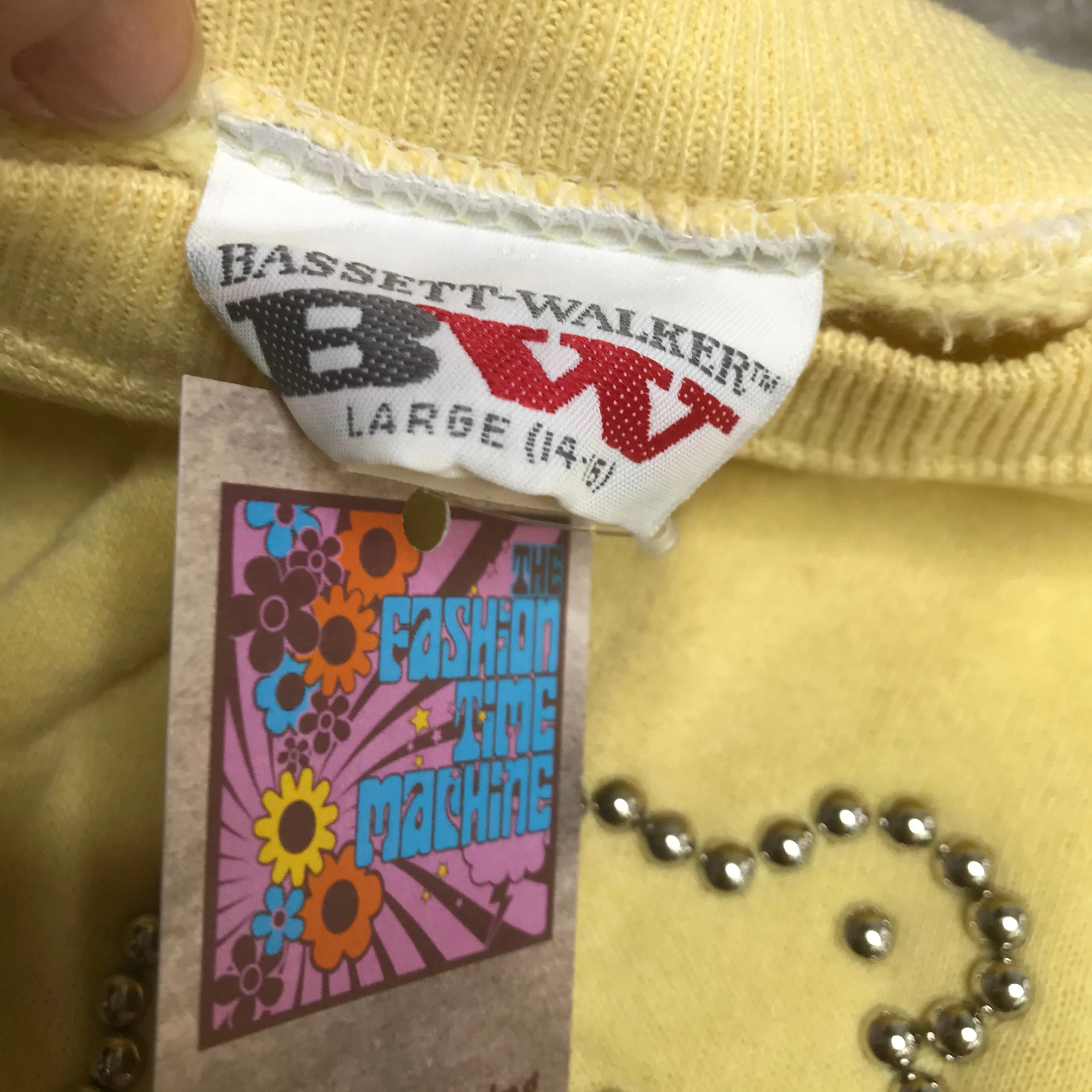 Vintage 80s 90s | Kawaii Embellished Teddy Bear Sweater Sweatshirt | Size L