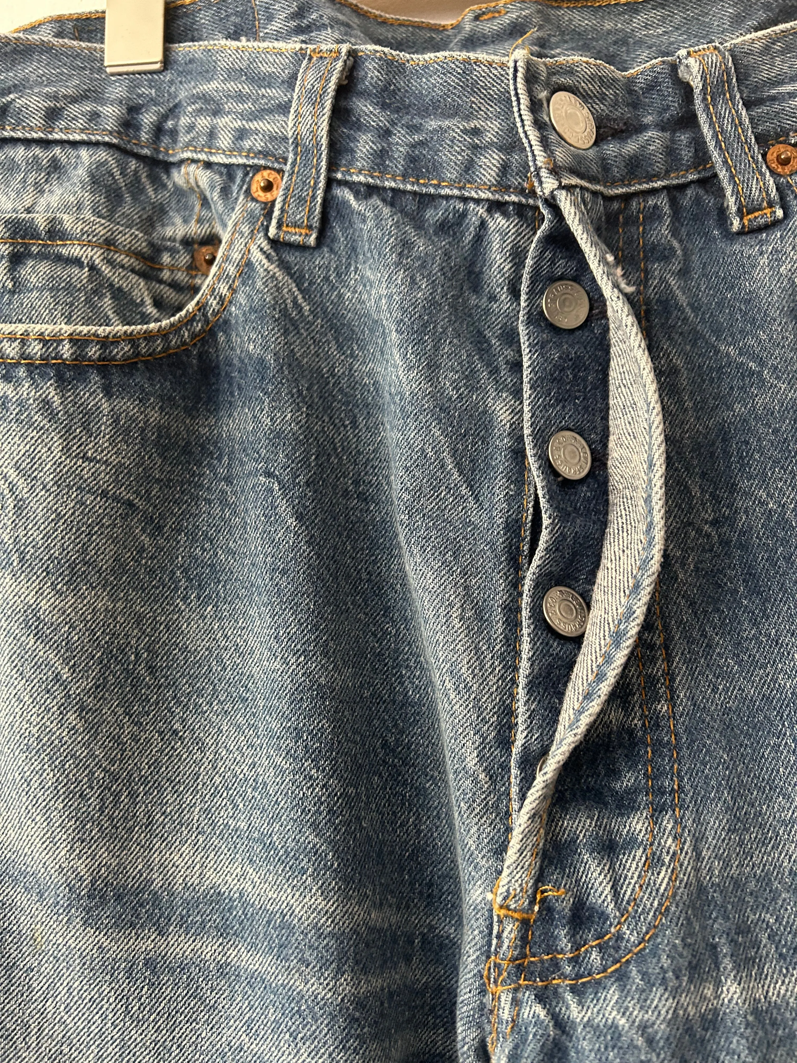 Vintage Levi's 501 denim pants. U.S.A.  w34 L30